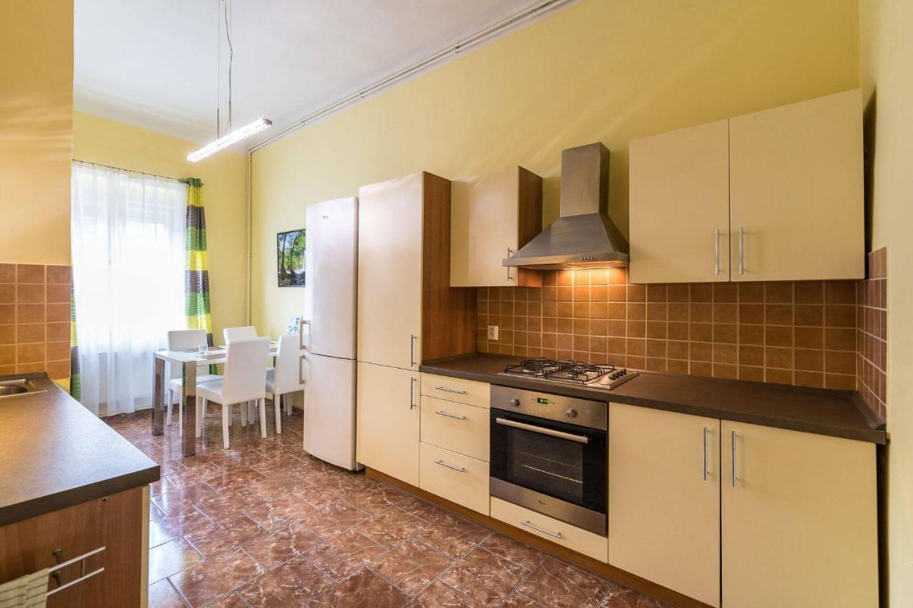 Exclusive Whirlpool * Praga